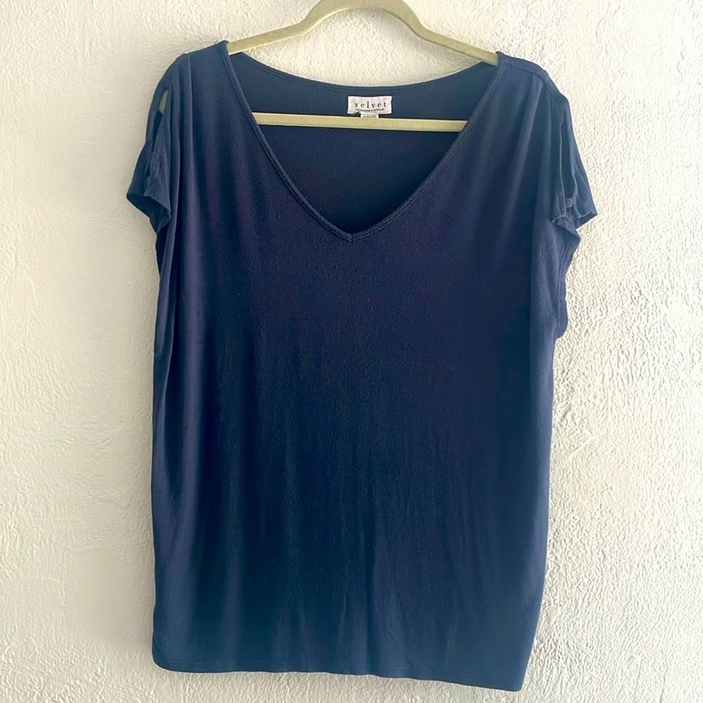 Velvet Brand women’s shirt, size Medium
